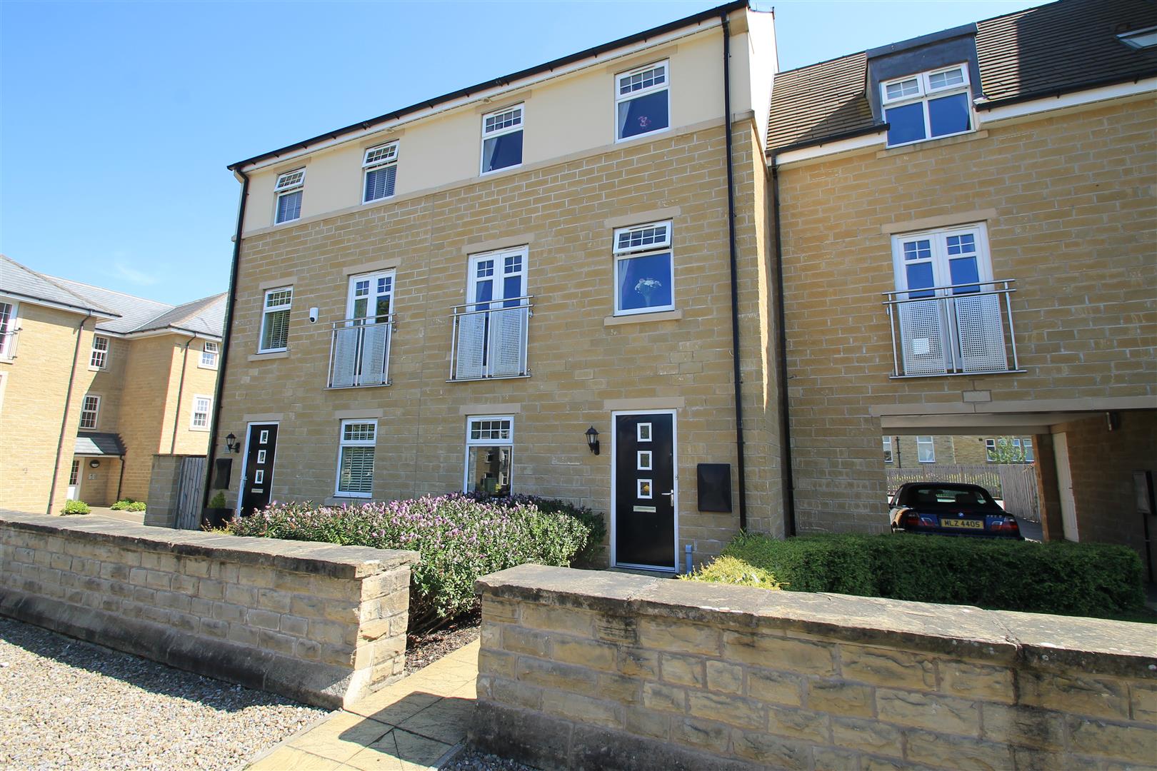 Burnstall Close, LS29 6FR